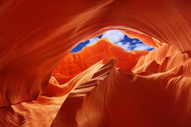 Lower Antelope Canyon Tour Ticket - Why Lower Antelope Canyon feels different