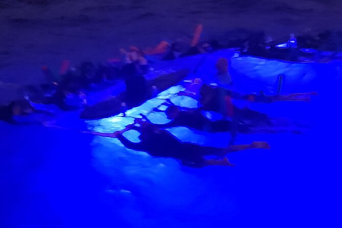 Manta Ray Night Snorkel in Kona - Watching manta rays under the lights
