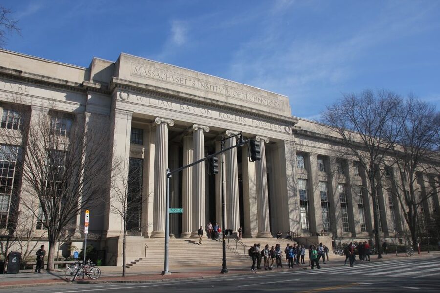 Massachusetts Institute of Technology Public Tour - What the student guide adds