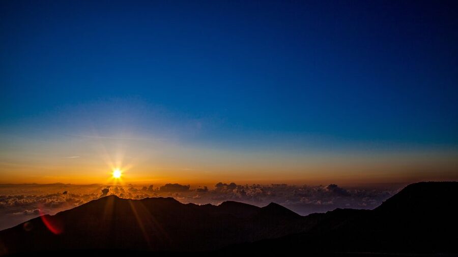 Maui: Haleakala National Park Sunrise Tour - What the guide adds on the way up