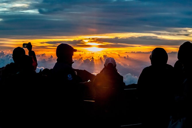 Maui: Haleakala Sunrise Spectacular with Local Breakfast - Haleakala before dawn: why the early alarm is worth it