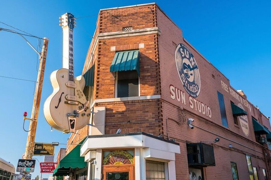 Memphis: City Tour with Optional Sun Studios & Riverboat - Adding the Mississippi River paddlewheel cruise