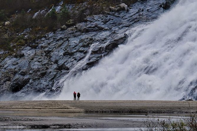 Mendenhall Glacier Trolley Tour - Rain, layers, and the right footwear