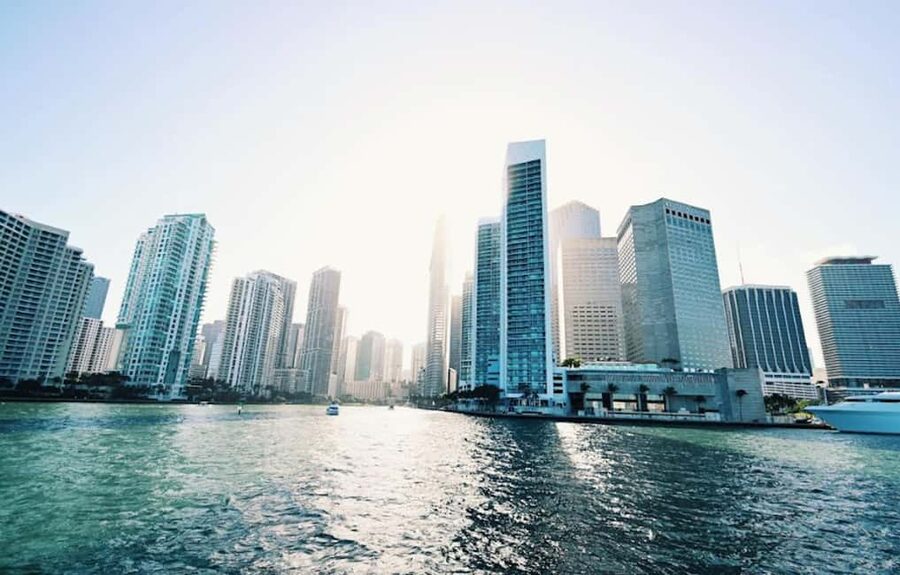 Miami: Biscayne Bay Millionaire's Homes Sightseeing Cruise - Freedom Tower and the downtown skyline