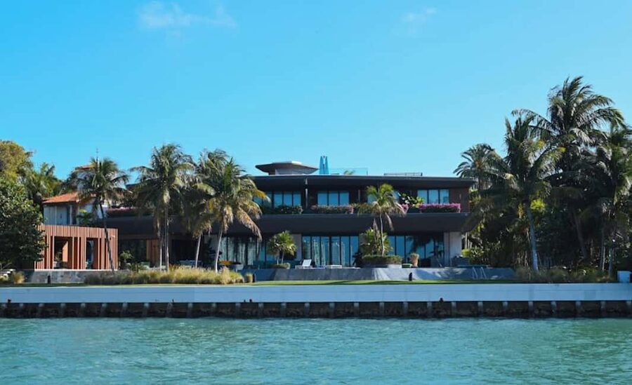 Miami: Biscayne Bay Millionaire's Homes Sightseeing Cruise - The Venetian Islands, Hibiscus Island, and Palm Island