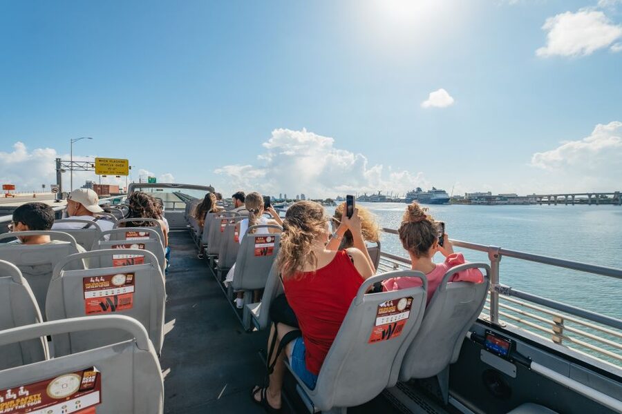 Miami: Half-Day Open-Top Bus Tour Plus Biscayne Bay Cruise - South Beach, Ocean Drive, and Lincoln Road