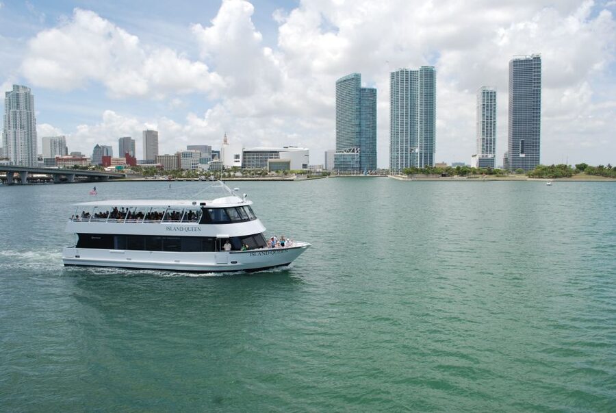 Miami: Hop-on Hop-off Open-top Bus Tour and Optional Cruise - Downtown Miami and the Design District