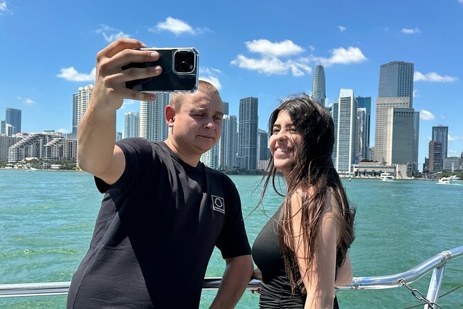 Miami Skyline Boat Cruise Past Millionaire's Homes Optional Stop - Seats, sun, music, and the cash bar