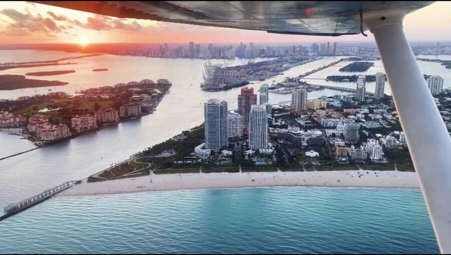 Miami: South Beach Private 50-Minute Private Flight Tour - Miami makes sense from 1,000 feet