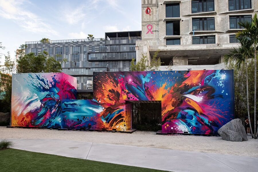 Miami: Wynwood Walls Skip-the-Line Ticket - Use the QR codes instead of expecting a guide