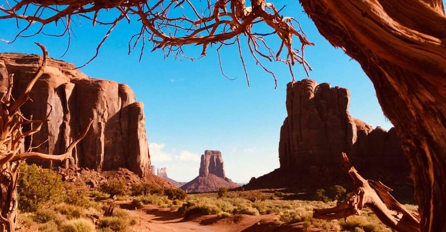 Monument Valley: Highlights Tour with Backcountry Access - What a Navajo guide adds to the experience