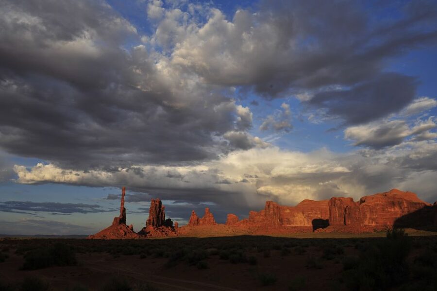 Monument Valley: Scenic 2.5-Hour Guided Tour - The traditional hogan and its meaning
