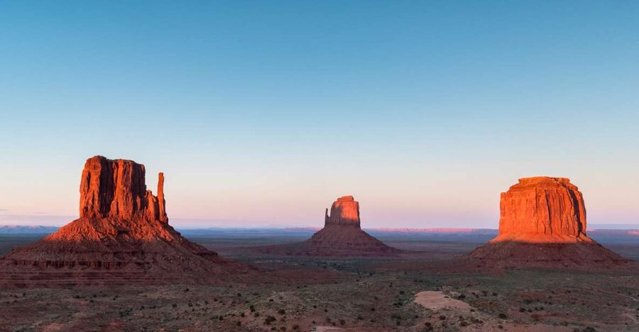 Monument Valley: Sunset Tour with Navajo Guide - Big Hogan, Moccasin Arch, and Sun’s Eye
