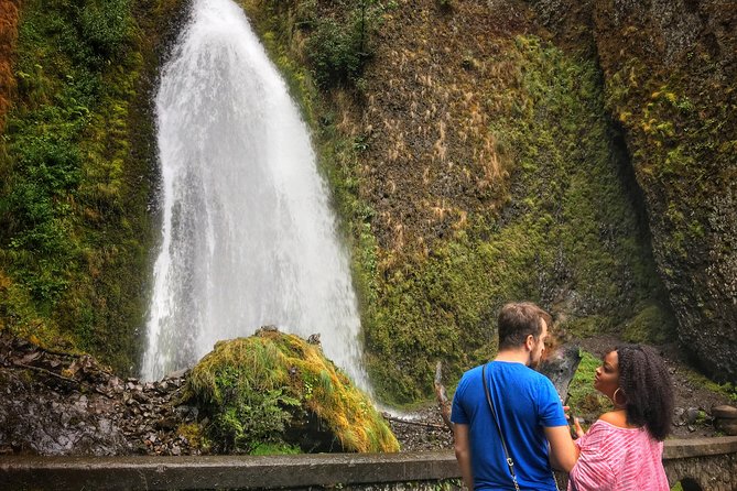 Multnomah Falls and Columbia River Gorge Half-Day Hiking Tour - Vista House and the Big Gorge View