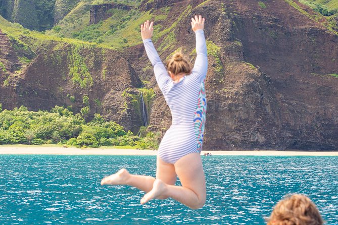 Na Pali Coast Half-Day Raft and Snorkel Adventure - Why the raft is the right way to see the Na Pali Coast
