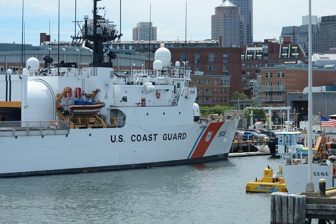 Narrated Sunset Cruise of Boston Harbor - Rowes Wharf and the first views of the harbor