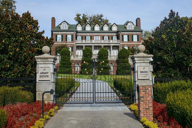 Nashville "Homes Of The Stars" Narrated Bus Tour with 30+ Celebrity Homes - The celebrity homes you may see