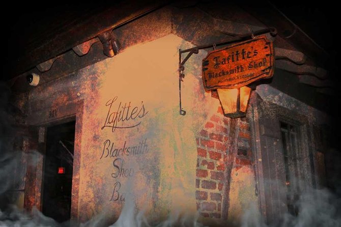 New Orleans Adults-Only Ghost, Voodoo and Vampire Tour - Stop one: New Orleans vampires