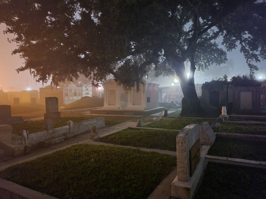 New Orleans: Cemetery Bus Tour At Dark with Exclusive Access - Entering Odd Fellows Rest after dark