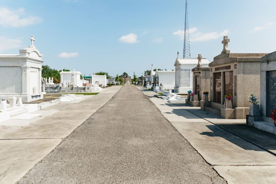 New Orleans: Cemetery Tour - Small details that improve the experience