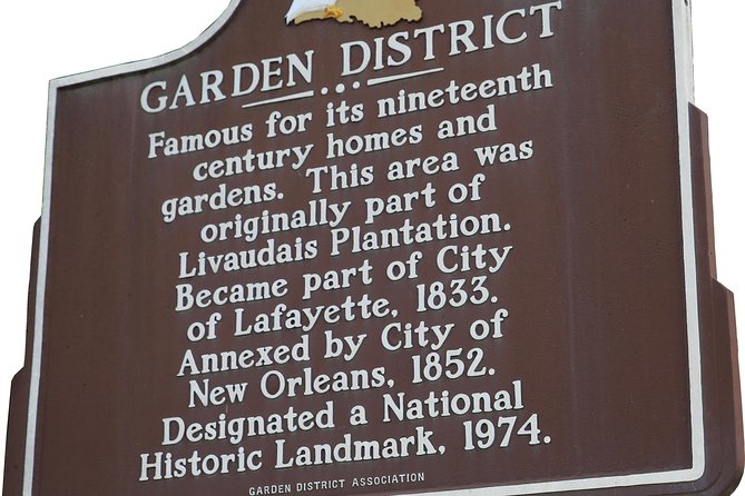 New Orleans City and Cemetery 2-Hour Bus Tour - St. Louis Cemetery No. 3 and the city’s above-ground tombs