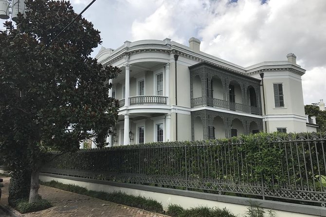 New Orleans City and Cemetery 2-Hour Bus Tour - Garden District mansions and St. Charles Avenue