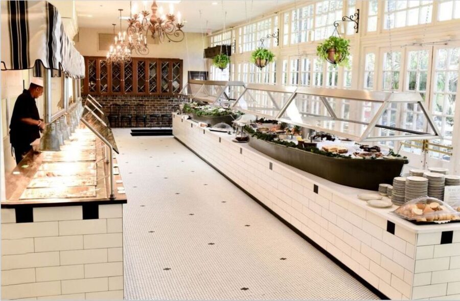 New Orleans: 'Court of Two Sisters' Jazz Brunch Buffet - Starting with breakfast from 9 to 11:30