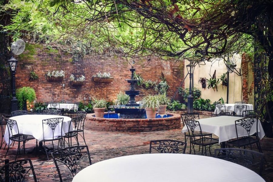New Orleans: 'Court of Two Sisters' Jazz Brunch Buffet - Working through the Louisiana specialties