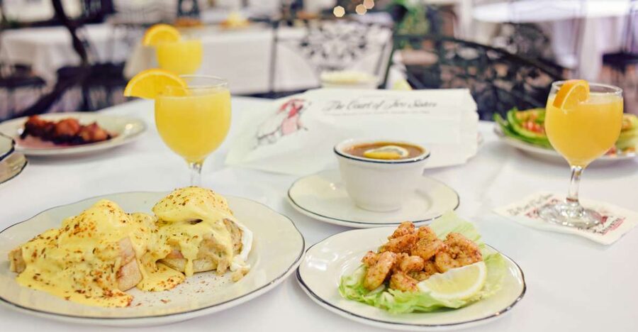 New Orleans: 'Court of Two Sisters' Jazz Brunch Buffet - Arriving with a guaranteed seat