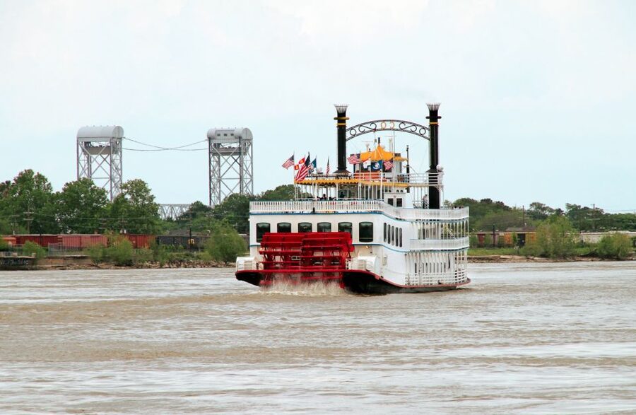 New Orleans: Creole Queen History Cruise with Optional Lunch - A Mississippi River history lesson with a real destination