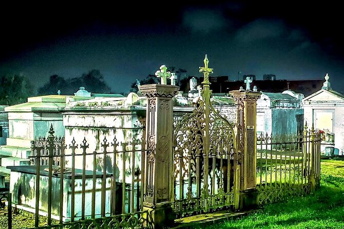New Orleans Dead of Night Ghosts and Cemetery Bus Tour - Ghost sightings, Charity Hospital, and the limits of the evening
