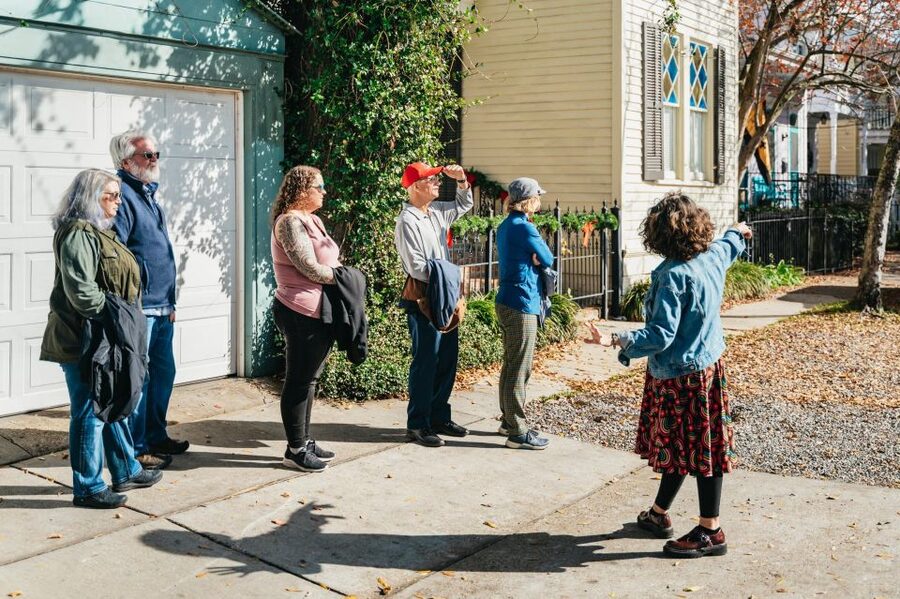New Orleans: Garden District Guided Walking Tour - Guides who make the difference