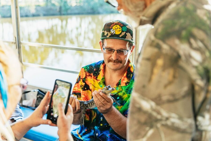 New Orleans: Guided Swamp Cruise by Tour Boat - What the 100-minute boat ride is really like