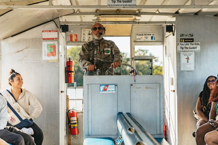 New Orleans: Guided Swamp Cruise by Tour Boat - Practical tips for a better outing