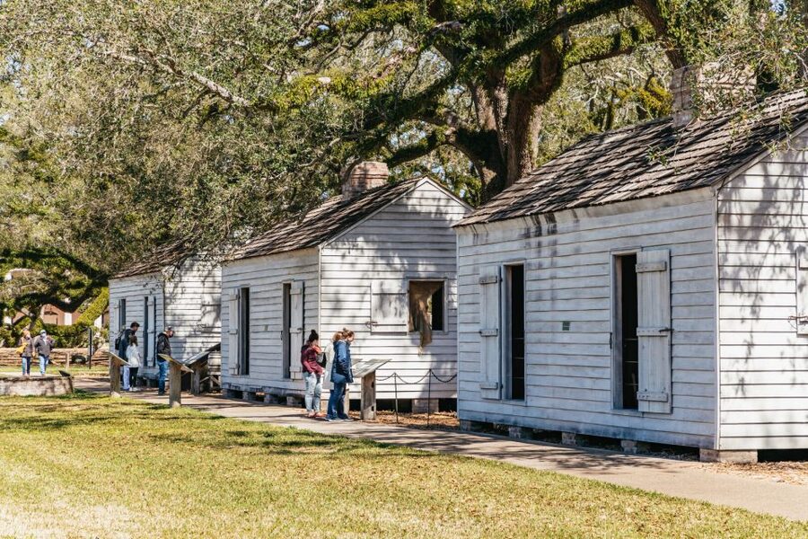 New Orleans: Oak Alley Plantation & Airboat Swamp Combo Tour - Entering Barataria Basin by open airboat