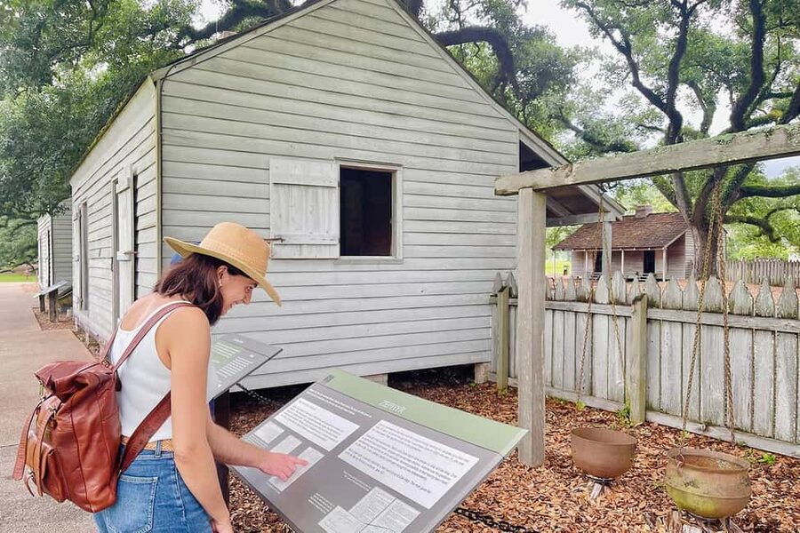 New Orleans: Swamp Boat Ride & Oak Alley Plantation Tour - Small details that improve the day