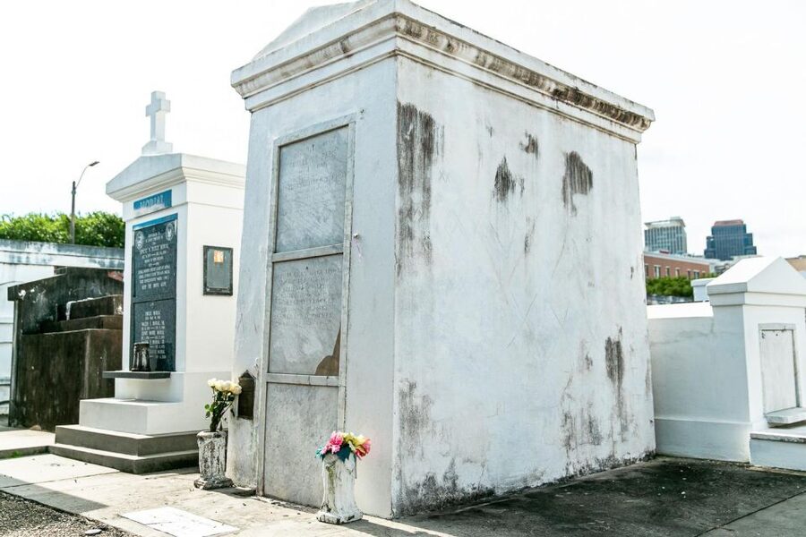 New Orleans: Walking Tour Inside St. Louis Cemetery No. 1 - Homer Plessy and other New Orleans figures