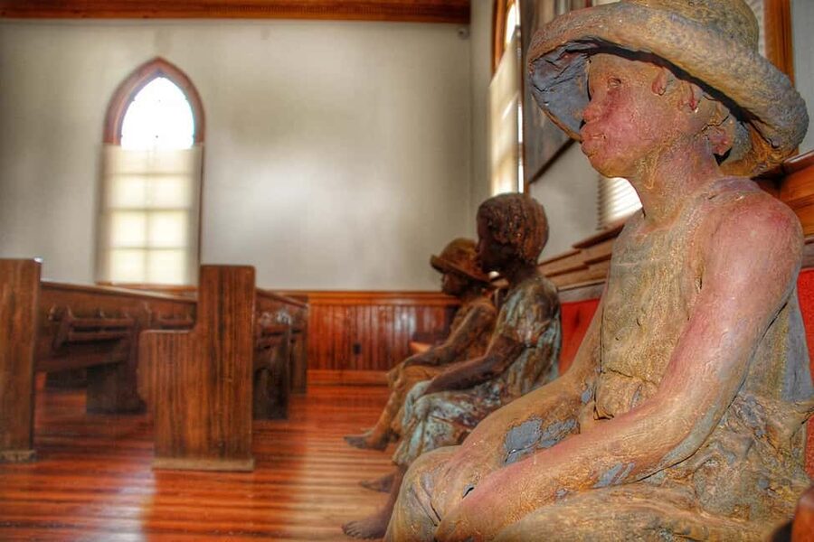 New Orleans: Whitney Plantation Tour with Transportation - What the optional Manchac Swamp trip adds