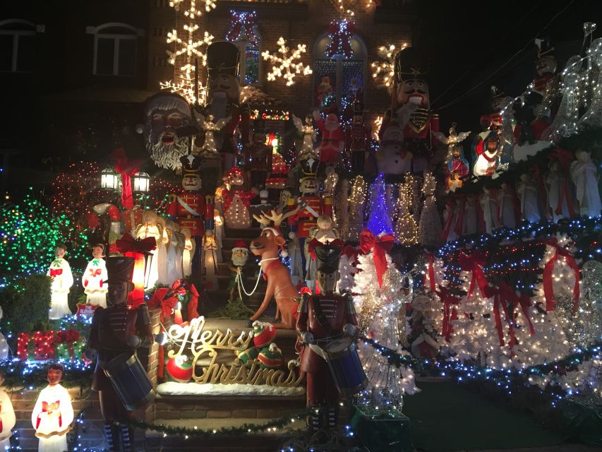 New York City: Dyker Heights Christmas Lights Tour - What the $46 price really buys you