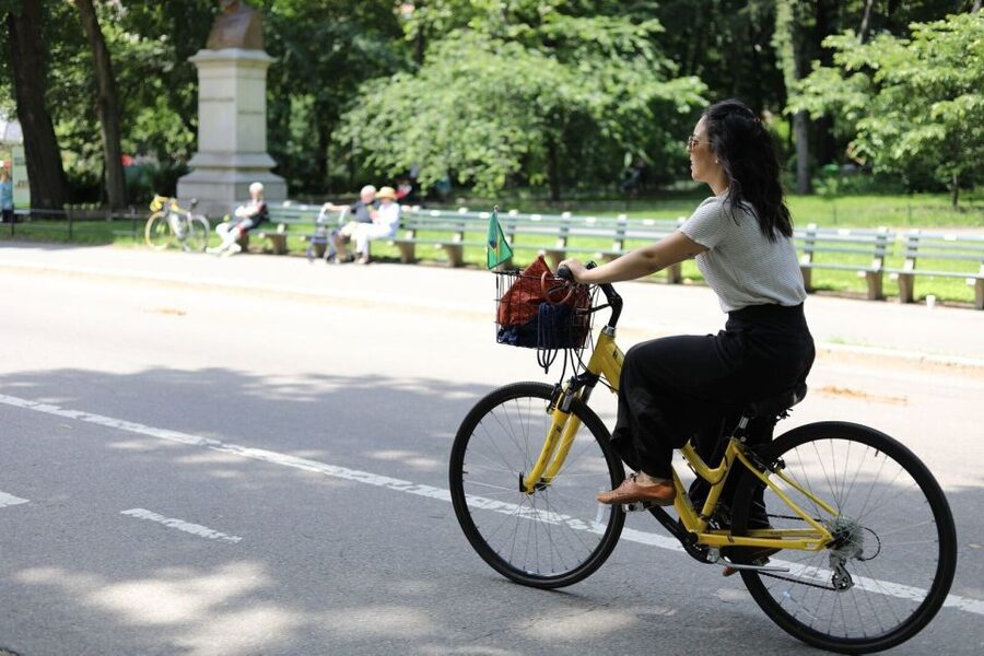 New York City: Highlights of Central Park Bike or eBike Tour - Shakespeare Garden: a gentle start