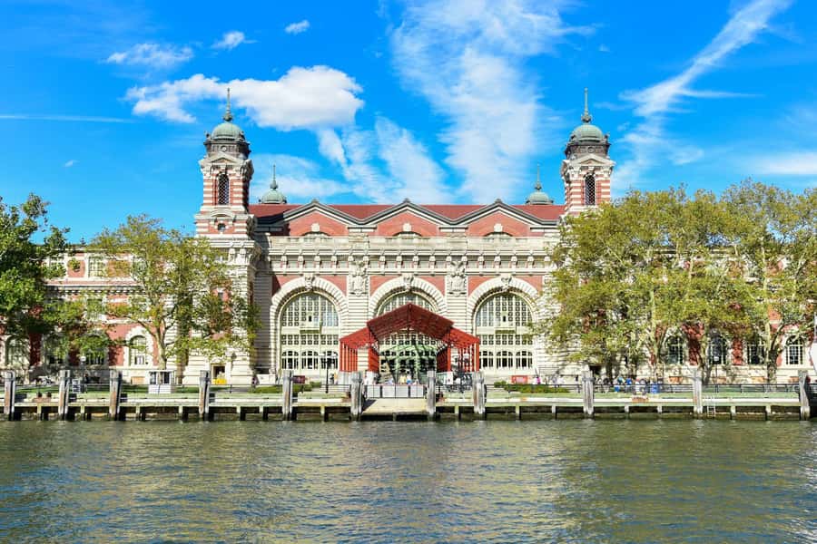 New York City: Statue of Liberty & Ellis Island Guided Tour - Ellis Island and the National Museum of Immigration