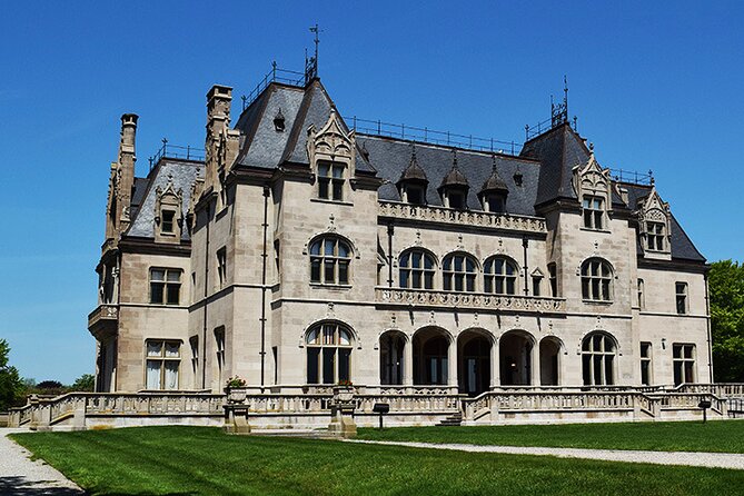 Newport Gilded Age Mansions Trolley Tour with Breakers Admission - The Breakers: the centerpiece of the tour