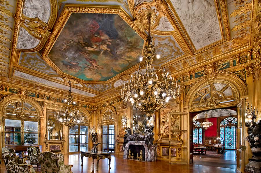 Newport: Newport Mansions Ticket - 1 or 2 Mansions - The Breakers, Newport’s grandest summer house