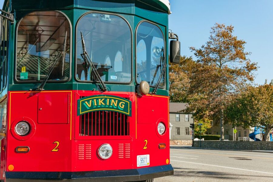 Newport: Scenic Trolley Tour - What the Guides Add to the Ride