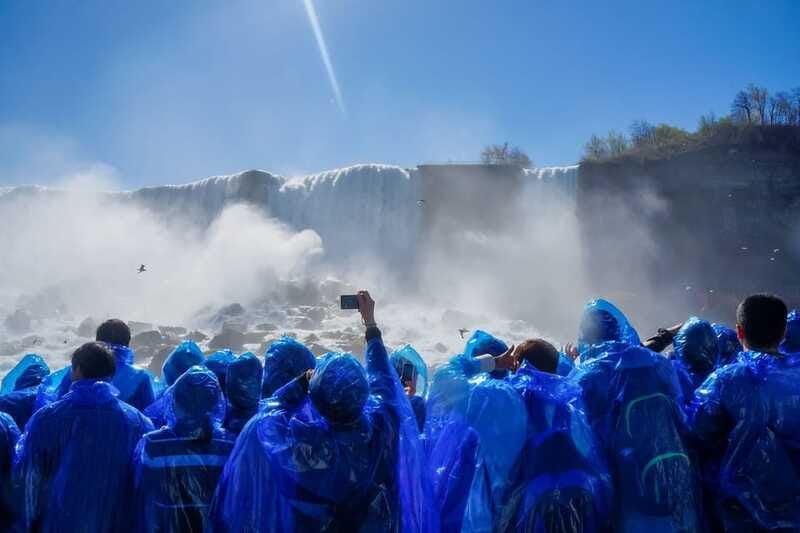 Niagara Falls: Canadian Side Day Trip with Maid of The Mist - Practical advice before you reserve