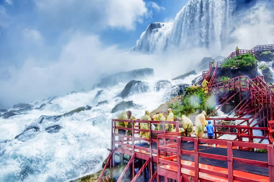 Niagara Falls: Canadian Side Day Trip with Maid of The Mist - Starting with the views from Canada