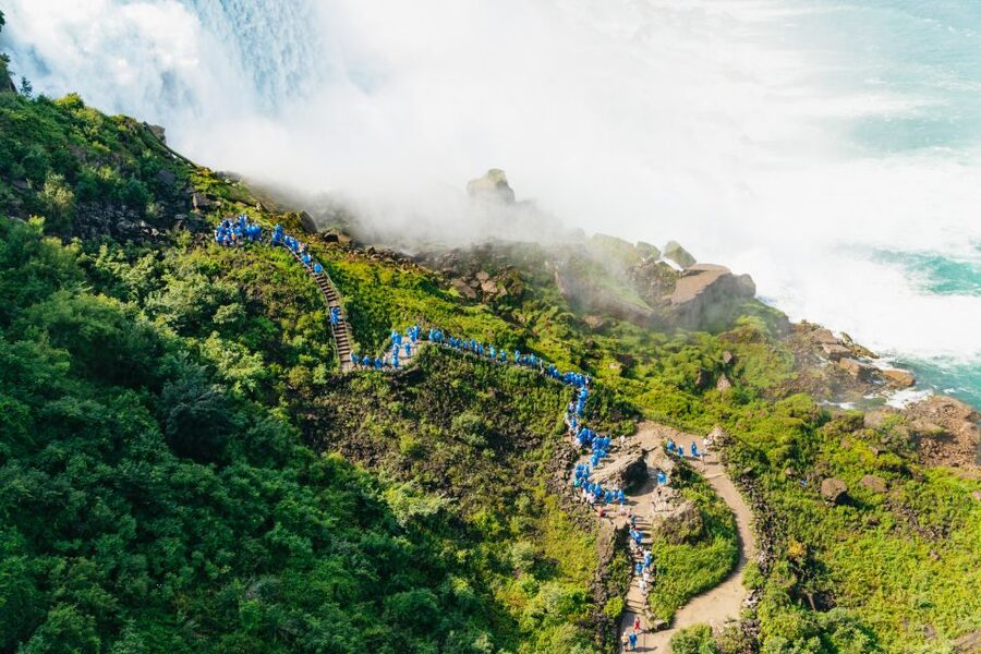 Niagara Falls: Cave of the Winds, Boat Ride, & Trolley Tour - The guides make the difference