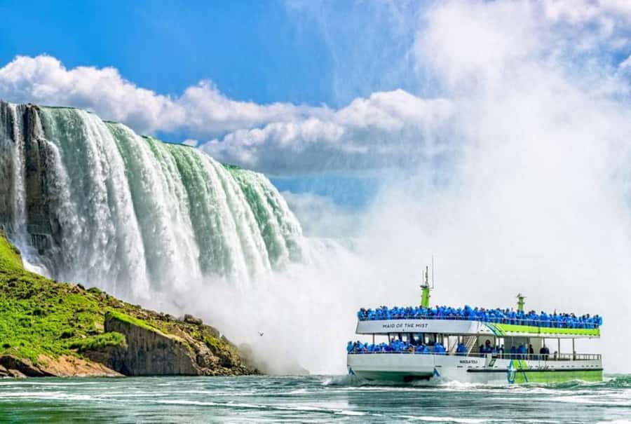 Niagara Falls: Maid of the Mist & Cave of the Winds Tour - Why this three-hour Niagara tour works