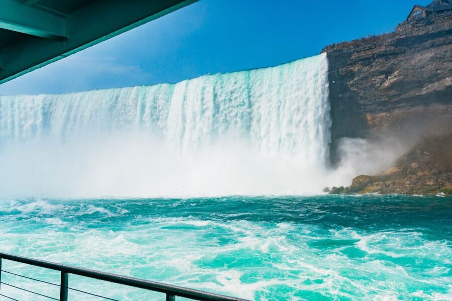 Niagara Falls, USA: American Tour & Maid of The Mist - Maid of the Mist: expect spray, noise, and a close look