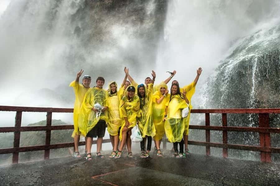 Niagara Falls USA: Cave of the Winds & Maid of the Mist Ride - Key points at a glance